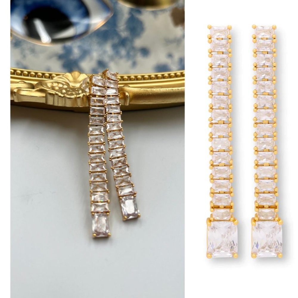 🆕 CRYSTAL HAZE 🧿 BNWOT Baguette Drop Earrings